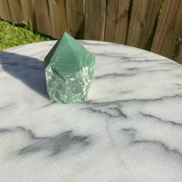 Green aventurine tower - Picture 2 of 5